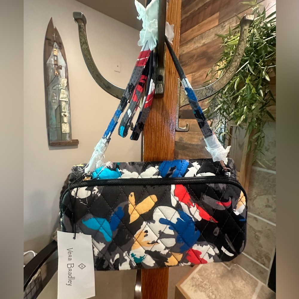 Vera Bradley crossbody wallet in splash floral. NWT